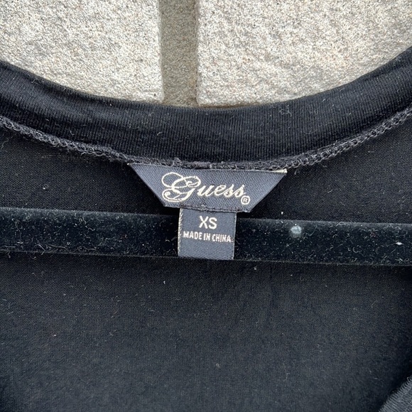 Guess Lace and Sequin V Neck Cropped Length Tee XS - Picture 4 of 7